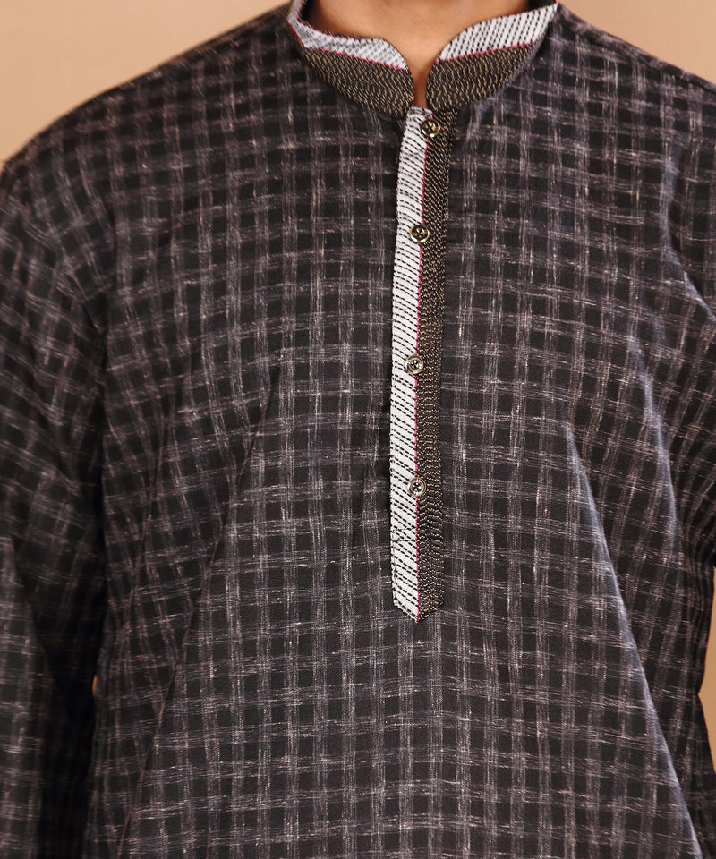 HAMSAFAR Men's Black Checkers Linen Look With Neck and  Sleeve Embroidery