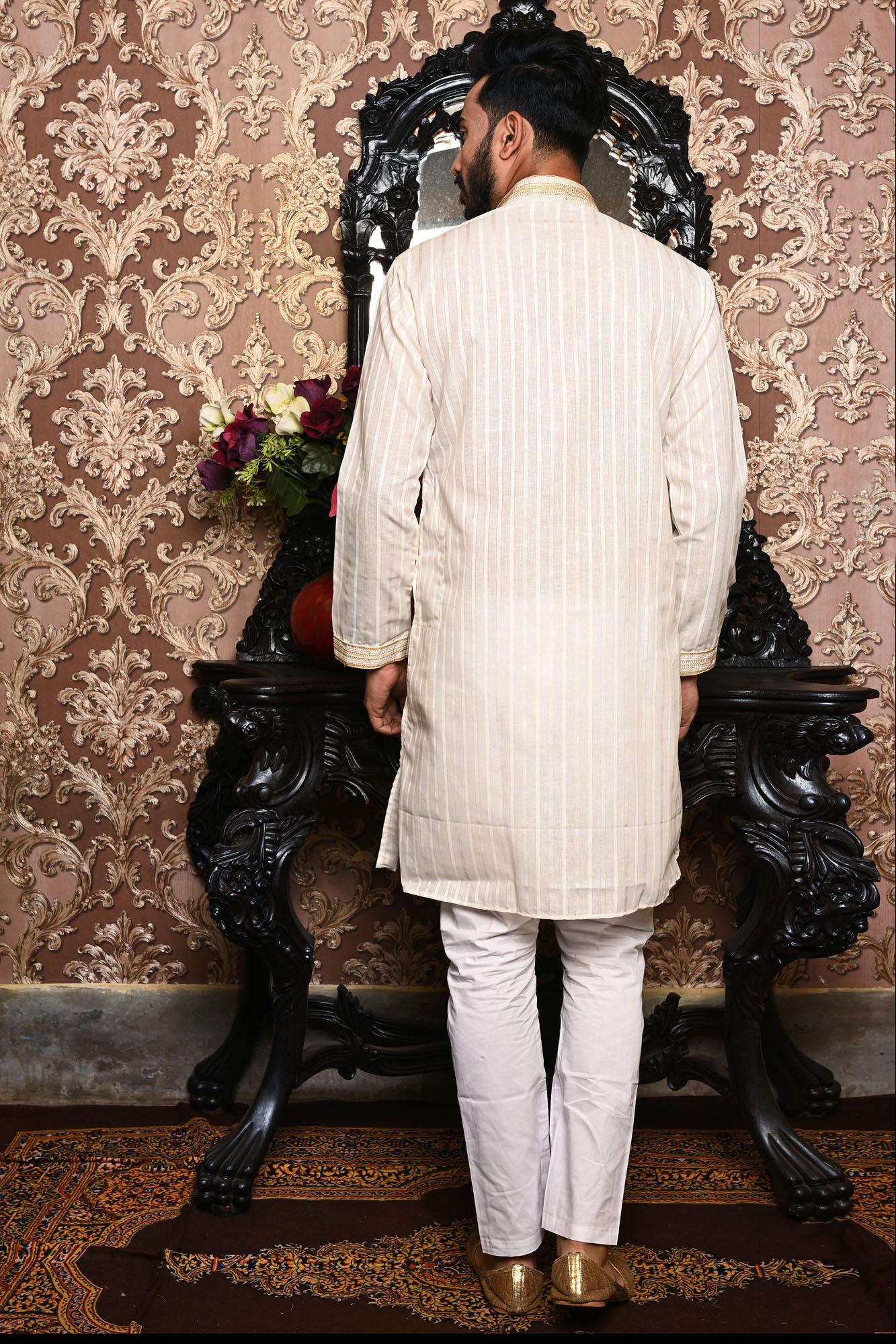 HAMSAFAR Men’s Off White Cotton Designer Wear Kurta