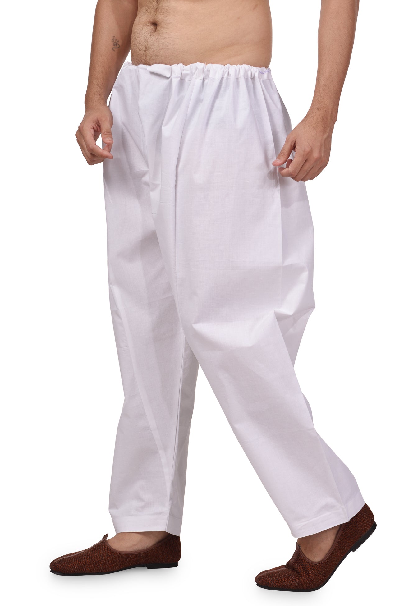 HAMSAFAR Men's White Solid Cambric Cotton Relaxed Fit Shalwar Pyjama