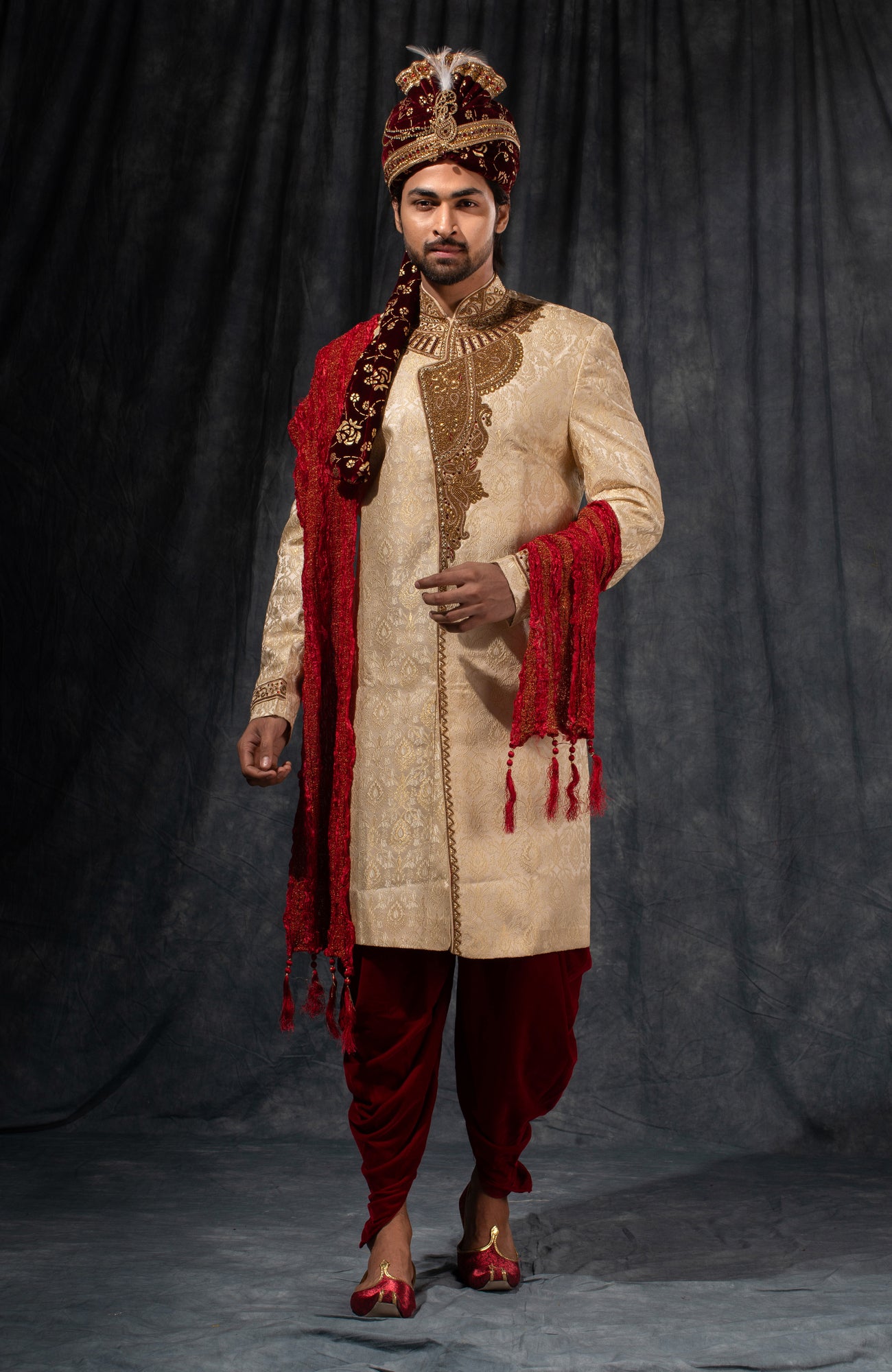 HAMSAFAR Men’s Cream Golden Zari Sherwani