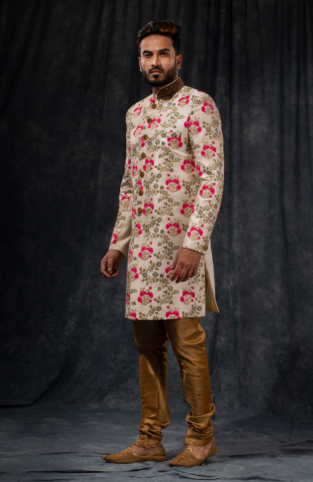 HAMSAFAR Men’s Off White Poly Dupion Printed Sherwani
