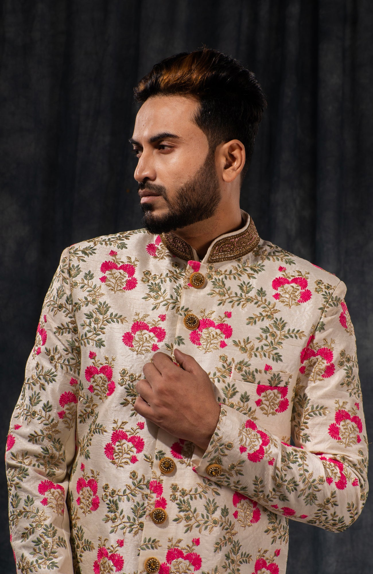 HAMSAFAR Men’s Off White Poly Dupion Printed Sherwani