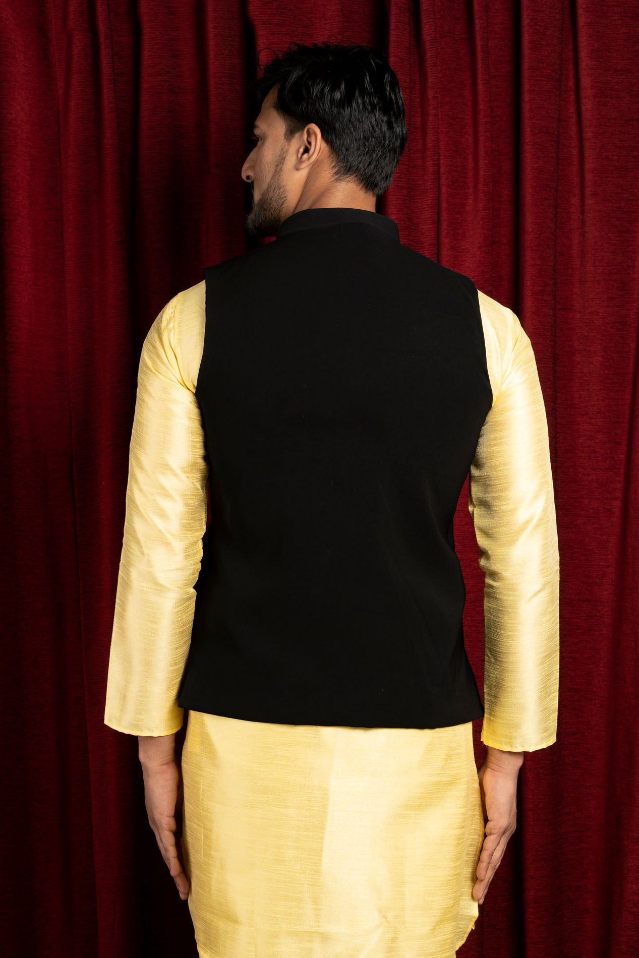 HAMSAFAR Men’s Black Imported Fabric Nehru Jacket