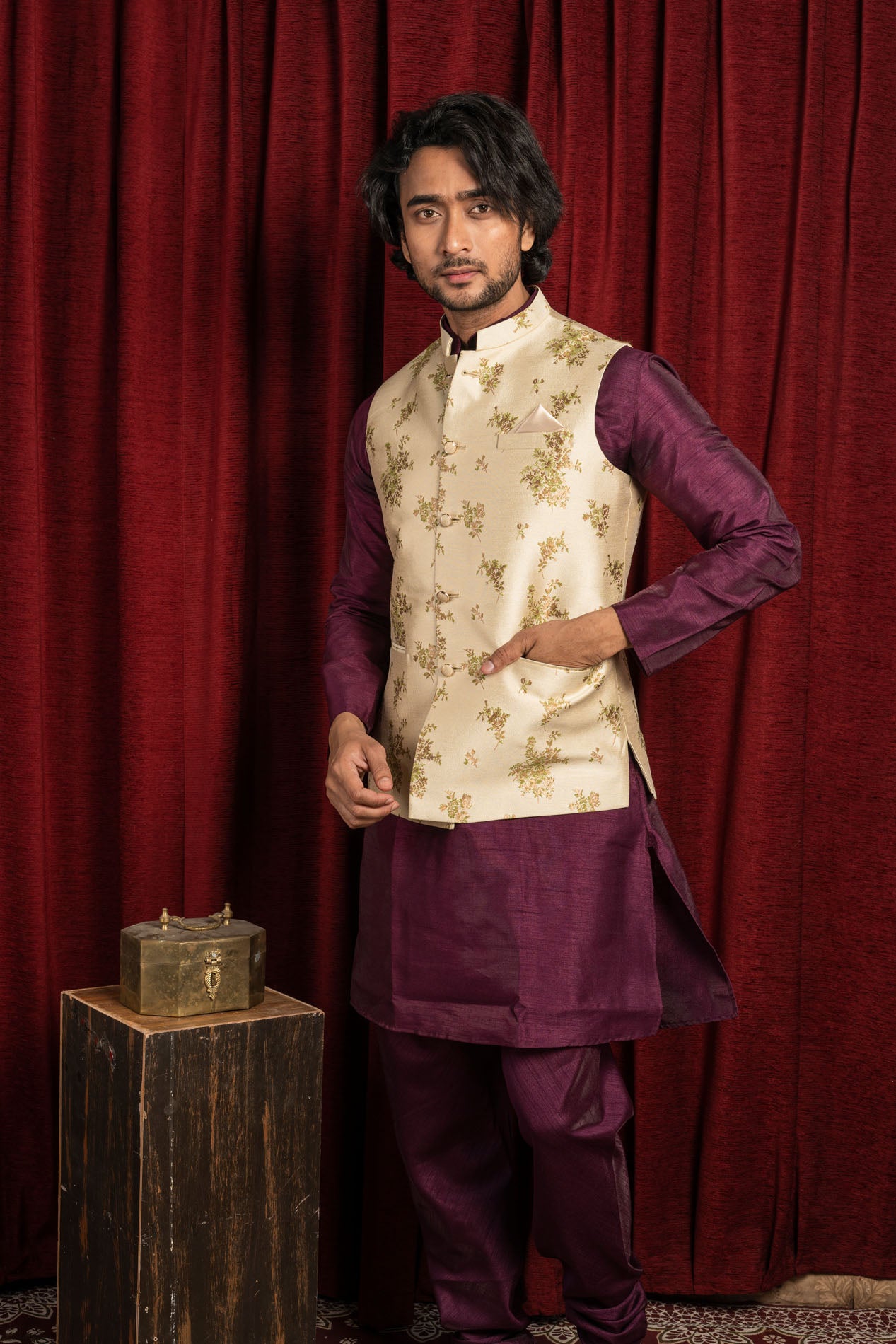 HAMSAFAR Men’s Cream Poly Viscose Print Nehru Jacket