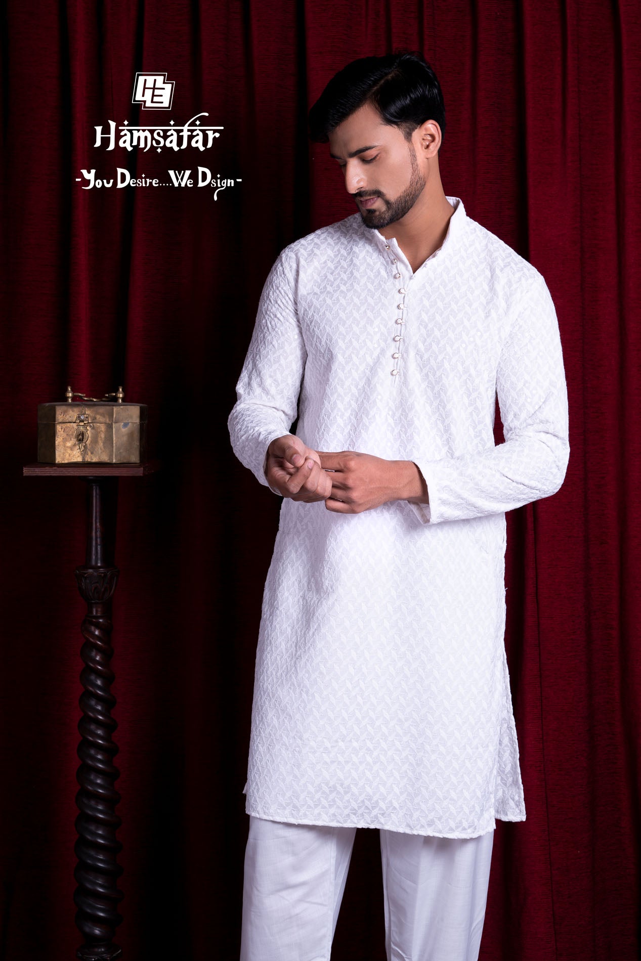HAMSAFAR Men’s White Cotton Chicken Embroidery Kurta